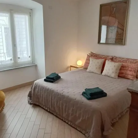 Corso Alfieri From 1700s Ac & Queen Bed Apartman *