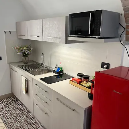 Corso Alfieri From 1700s Ac & Queen Bed Asti