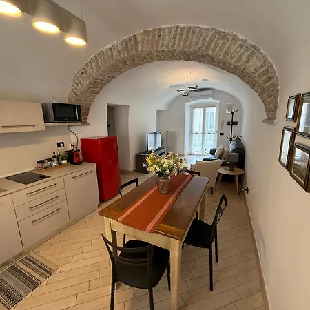 Apartman Corso Alfieri From 1700s Ac & Queen Bed Asti