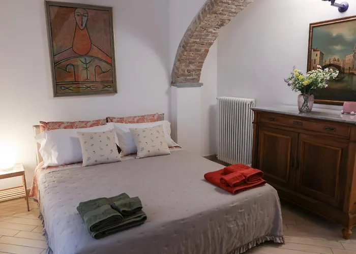 Corso Alfieri From 1700s Ac & Queen Bed Apartment Asti