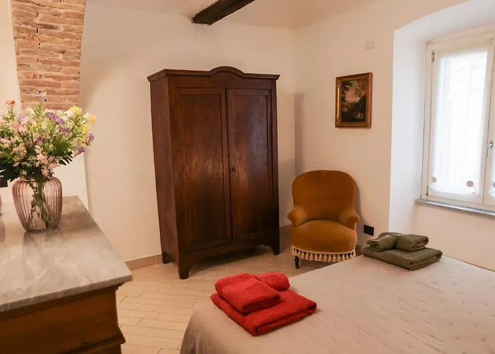 Corso Alfieri From 1700s Ac & Queen Bed Lejlighed *